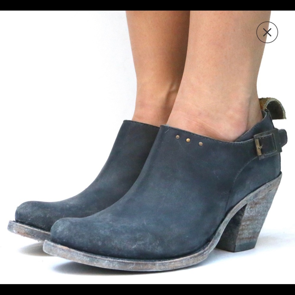 pskaufman black playa alley clog